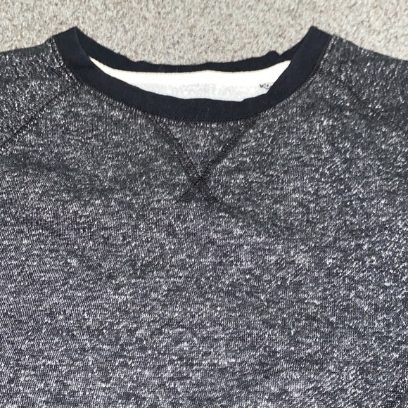 Urban pipeline men’s size large crewneck colors black and gray - Picture 2 of 5